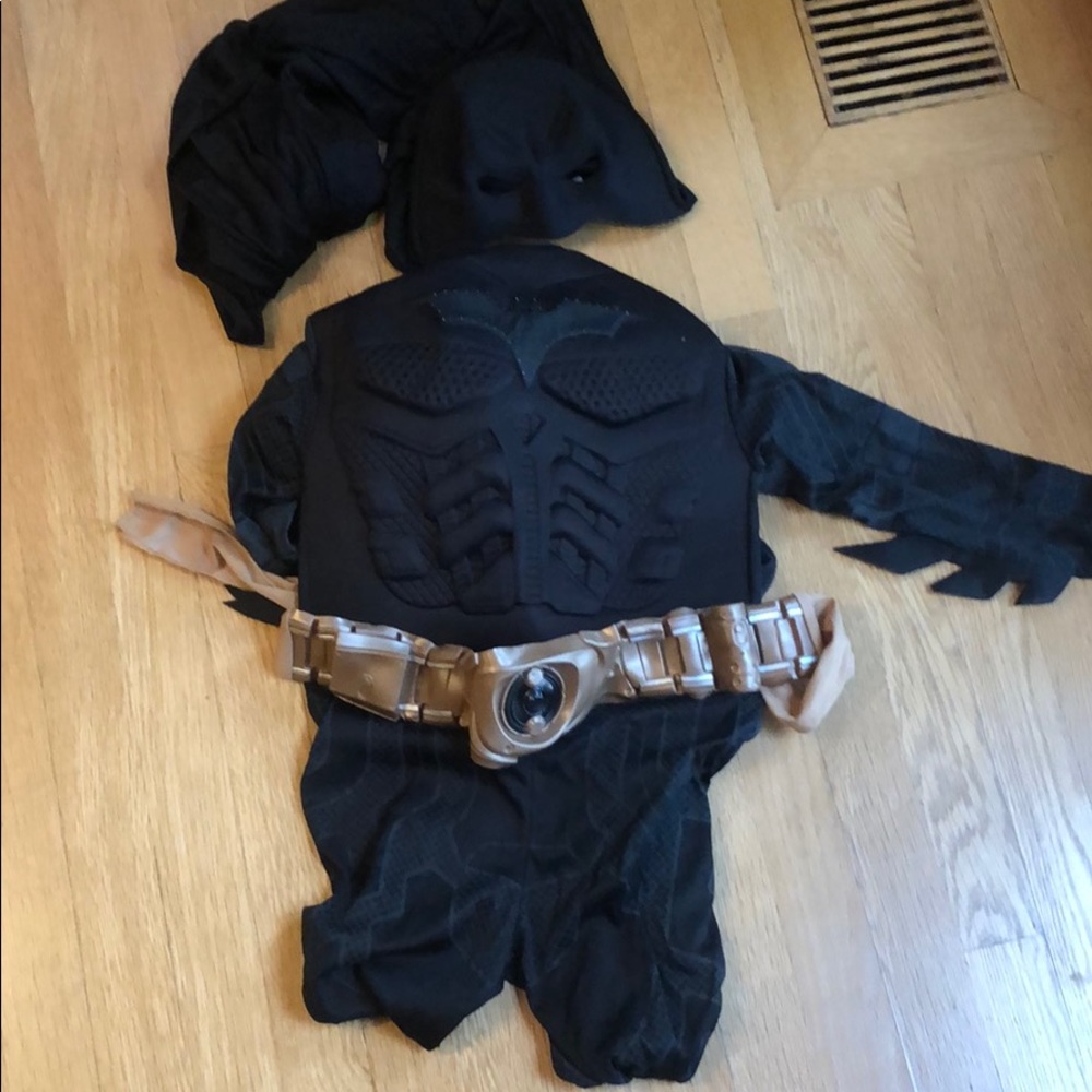 Lights up Batman costume